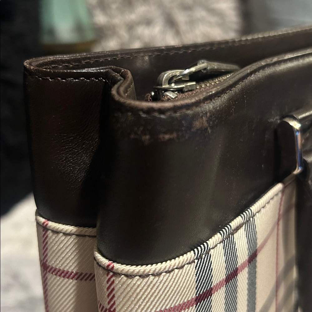 Burberry Canvas Nova Check Medium Square Tote - Picture 16 of 16